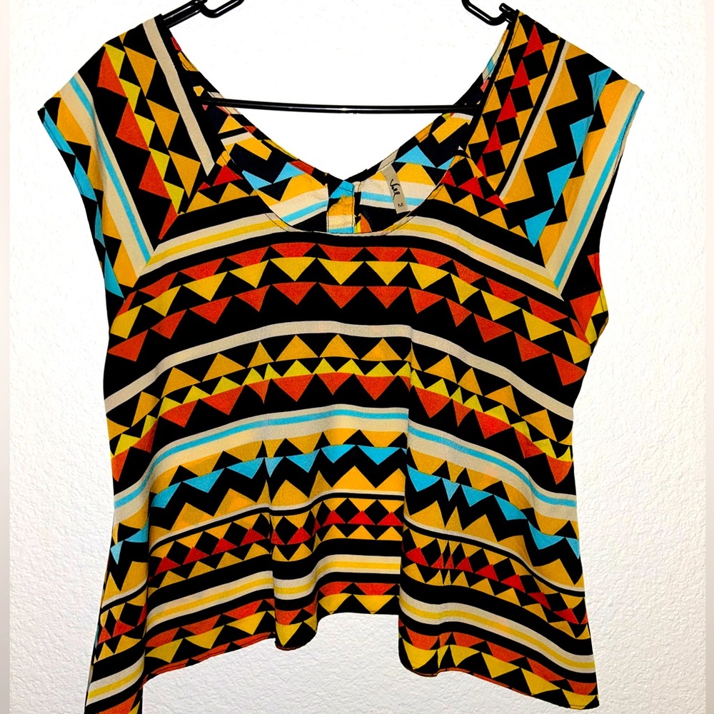 Rayon cropped top, with scoop neck